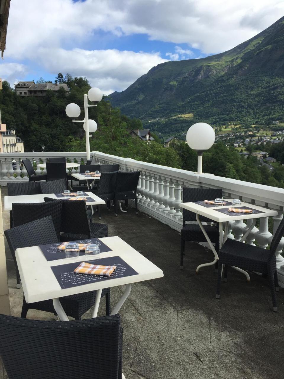 Hotel Panoramic Et Des Bains Luz-Saint-Sauveur Exterior foto